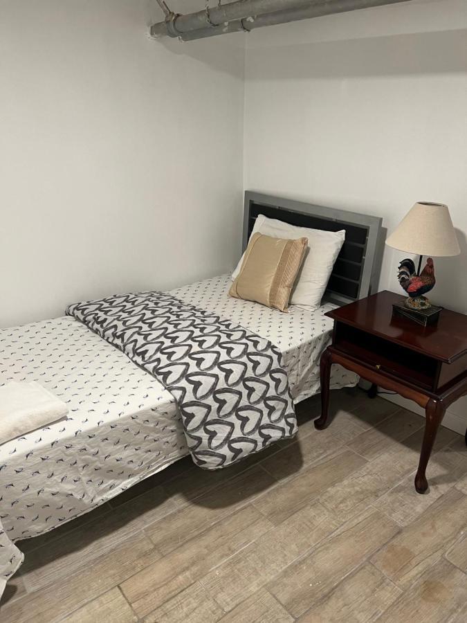 A Restful Room In Queens 뉴욕 외부 사진